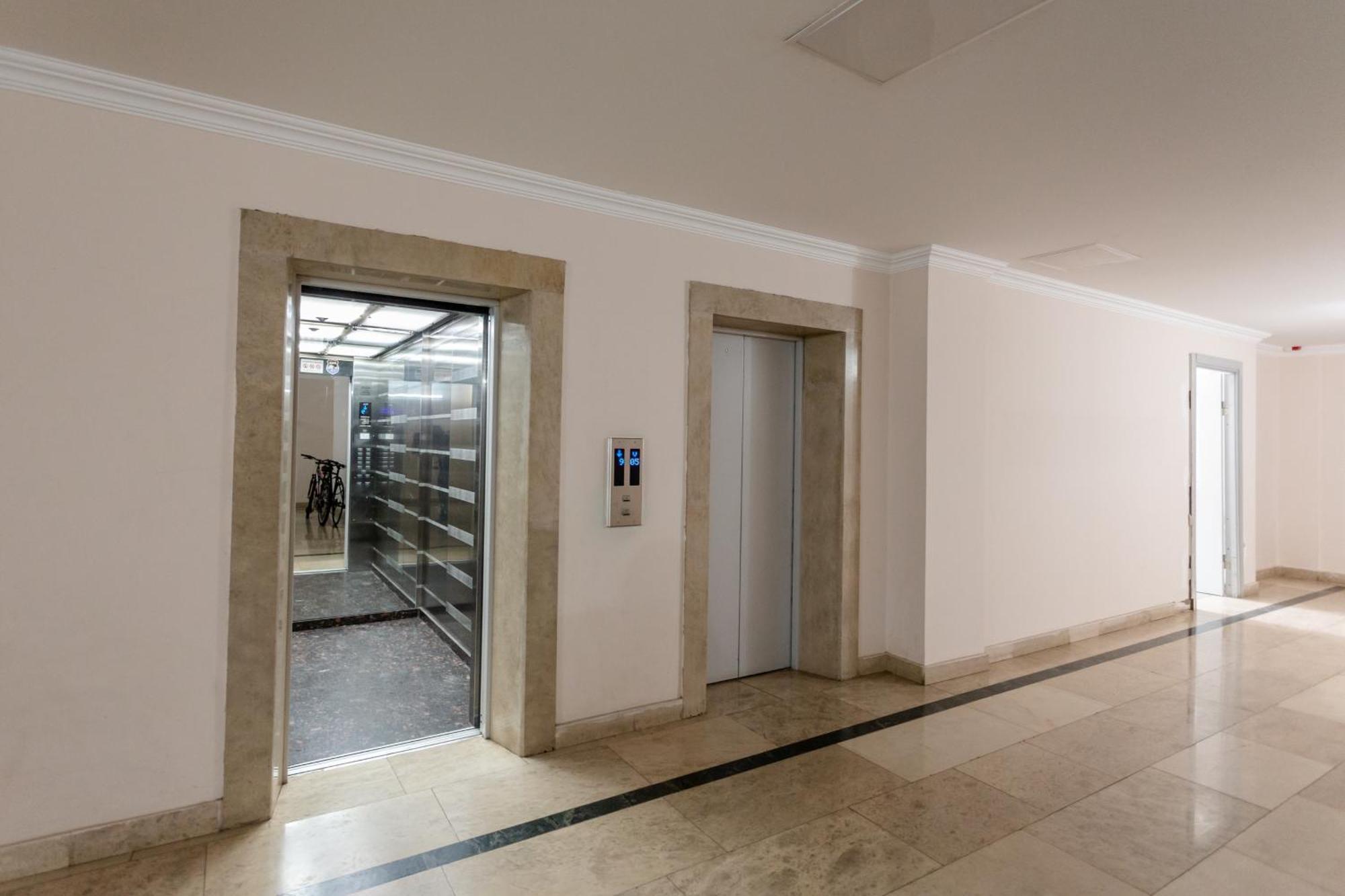 Serviced Apartment On Rustaveli Avenue 9 Тбилиси Екстериор снимка