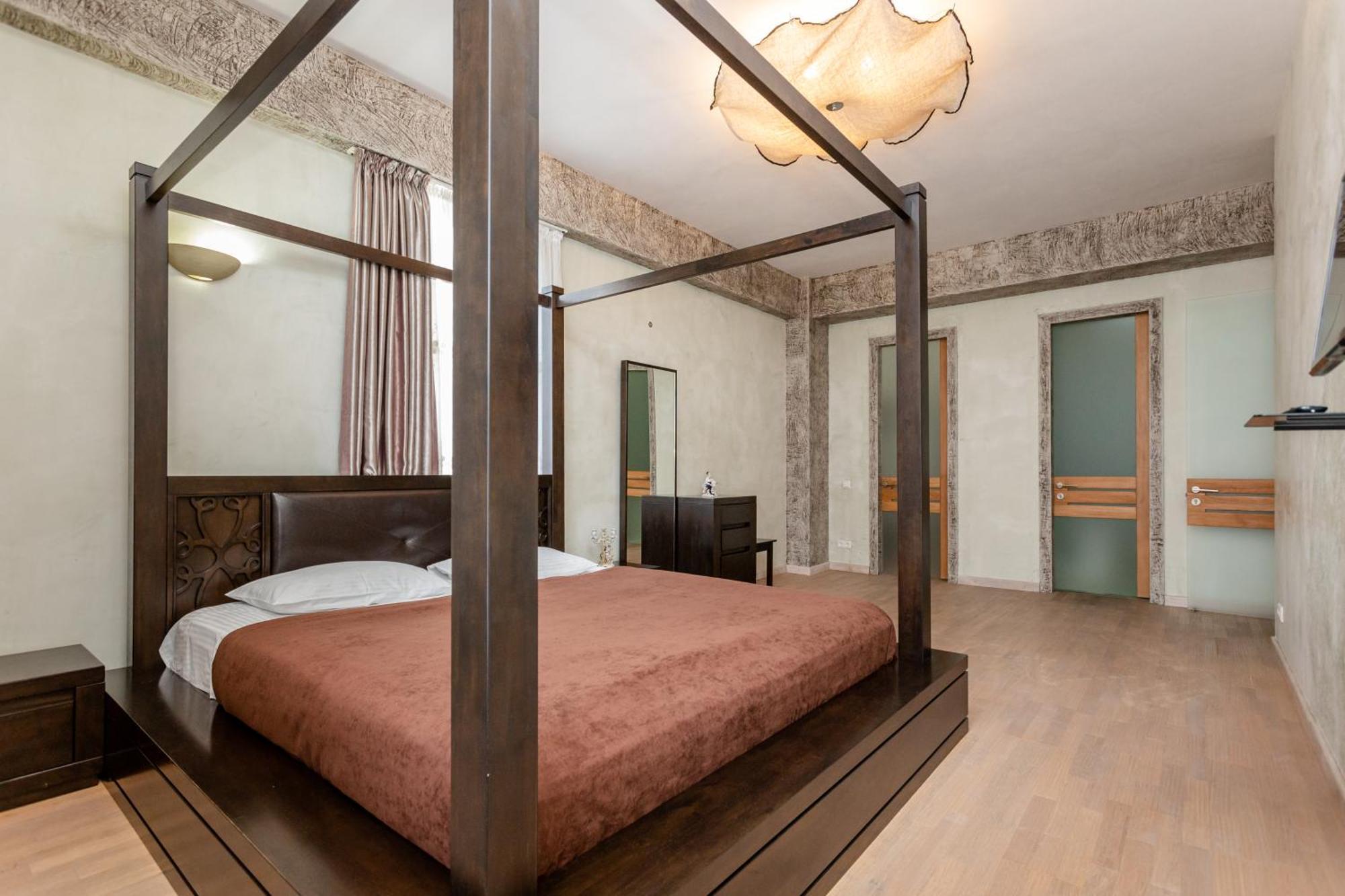 Serviced Apartment On Rustaveli Avenue 9 Тбилиси Екстериор снимка