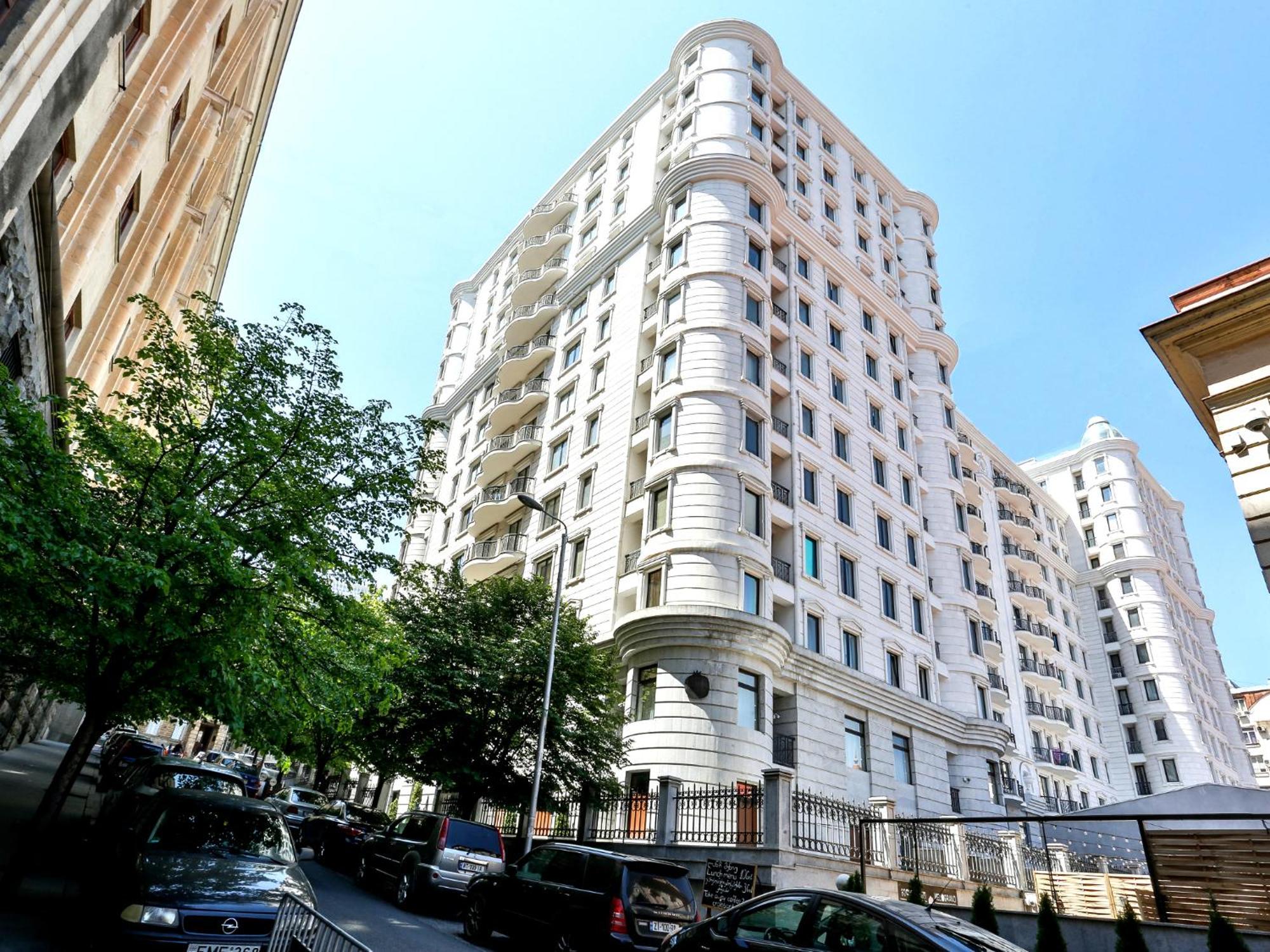 Serviced Apartment On Rustaveli Avenue 9 Тбилиси Екстериор снимка